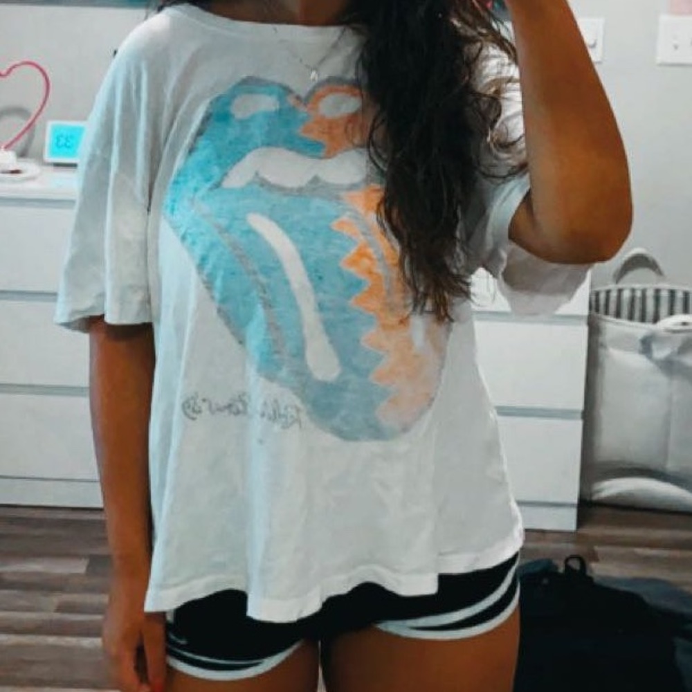 Cute Urban Outfitters Rolling Stones T-Shirt!